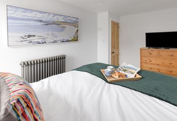 With storage and a TV, Valentine Cottage is a welcoming home from home.