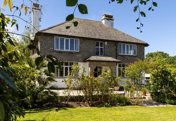 Tucked away, with secluded gardens, March is only a ten minute stroll from St Ives town.
