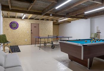 Spend evenings together playing darts, table tennis and pool!
