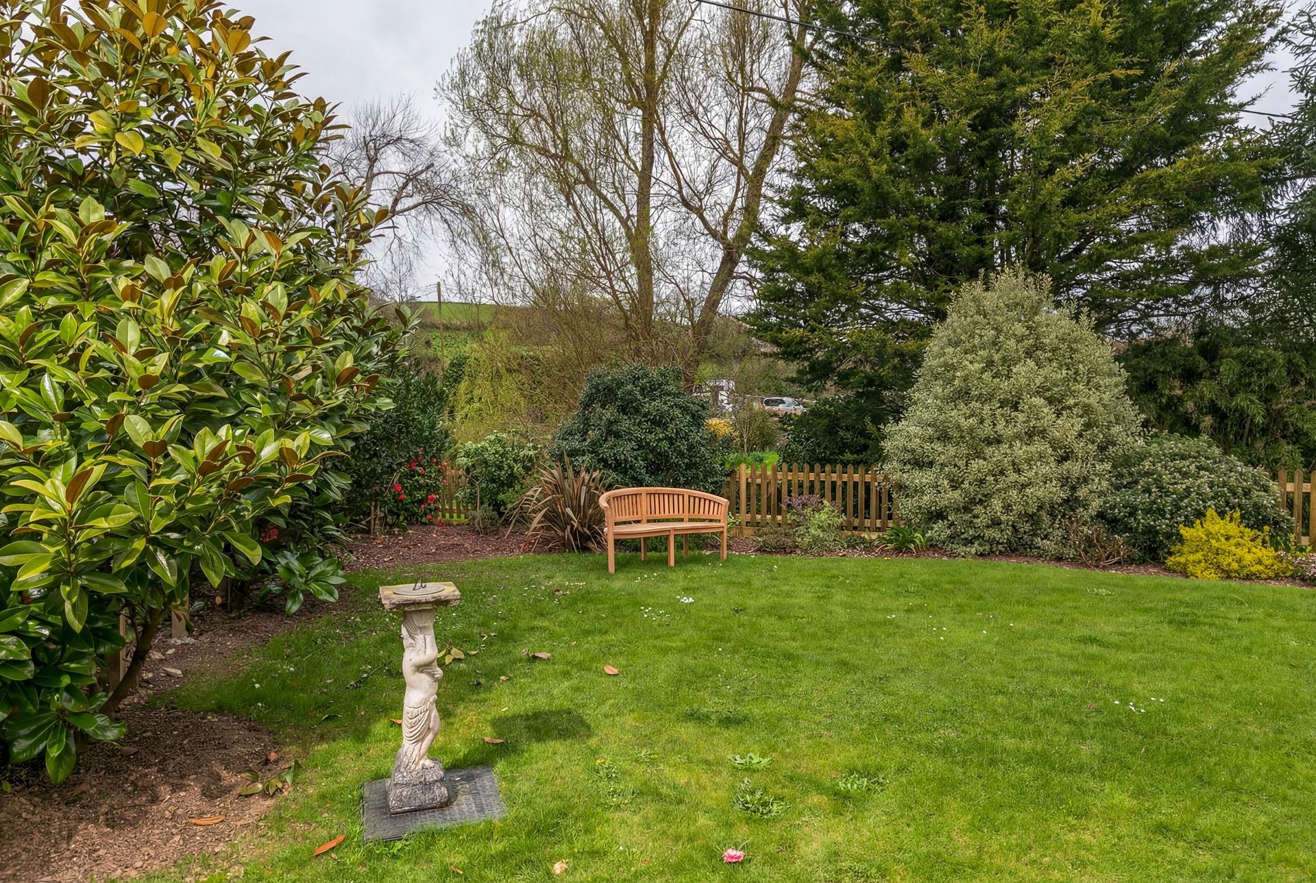 Relax and listen to the sounds of the Cornish countryside.
