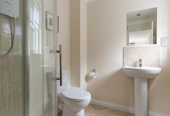 The en suite has a walk-in shower.
