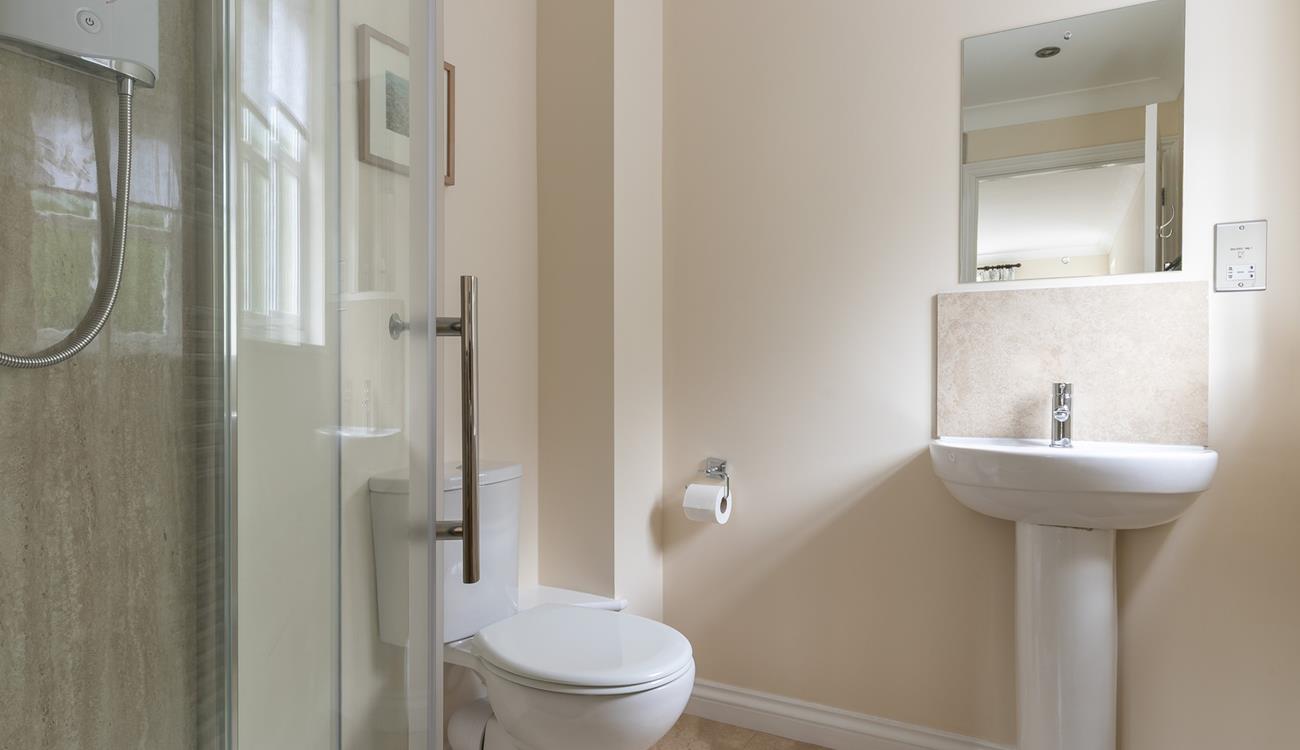 The en suite has a walk-in shower.