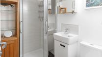 Start your days with a refreshing rinse in the shower room.