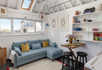 Light and bright, the studio has all you need for a relaxing stay.