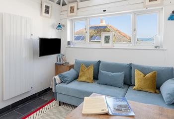 With views across the rooftops and out to sea, The Art House is a quaint coastal studio.