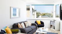 Light and bright, the apartment has all you ned for a relaxing stay.