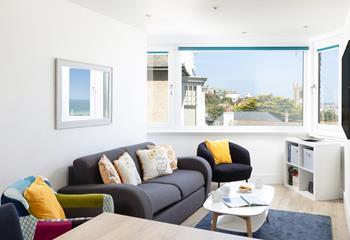 Light and bright, the apartment has all you ned for a relaxing stay.
