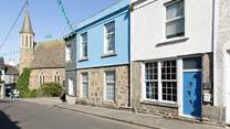 A stone's throw from the harbour and beach, Dixie's View is ideally located for exploring St Ives.