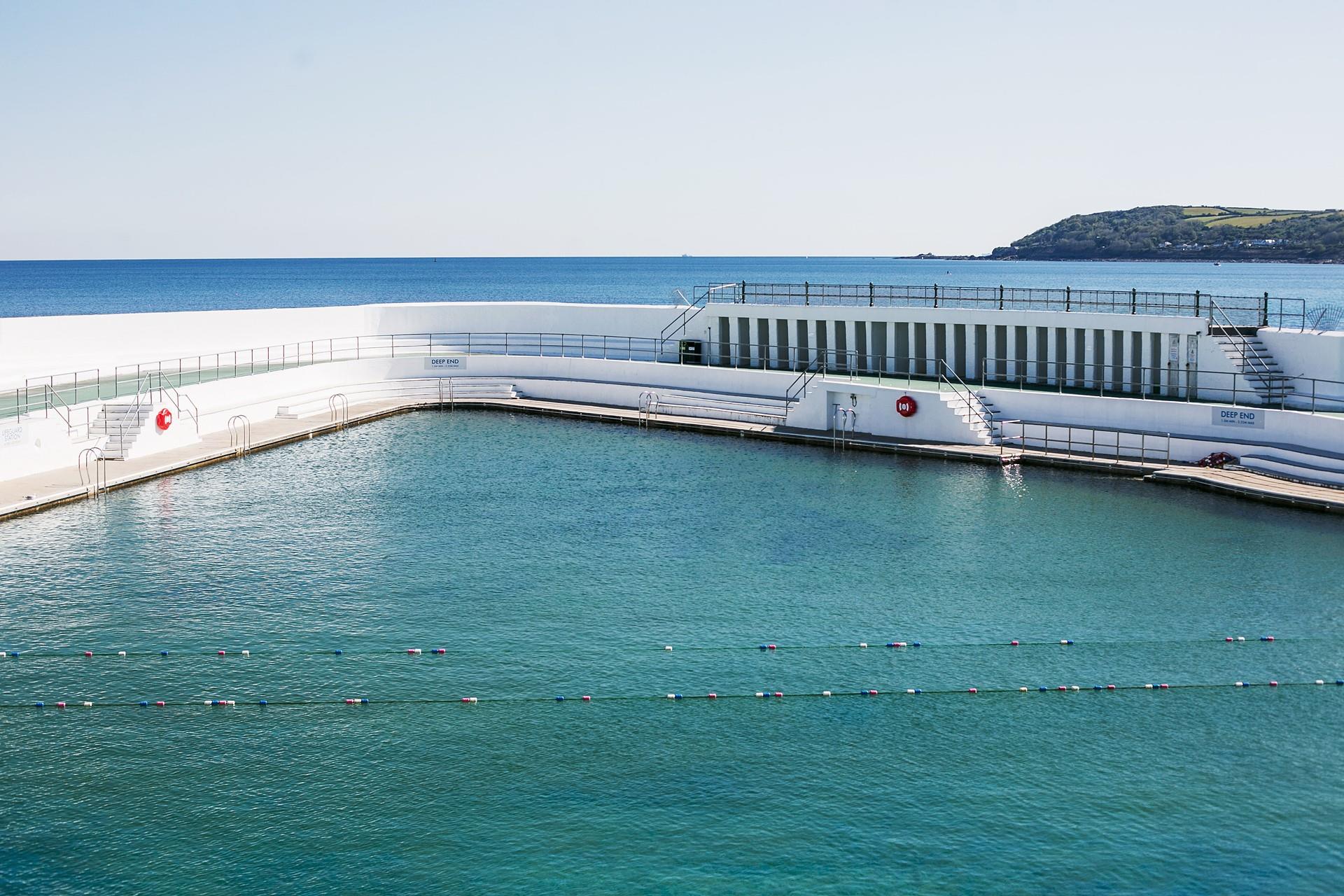 The iconic Jubilee Pool, an art-deco lido, is a short walk away too!