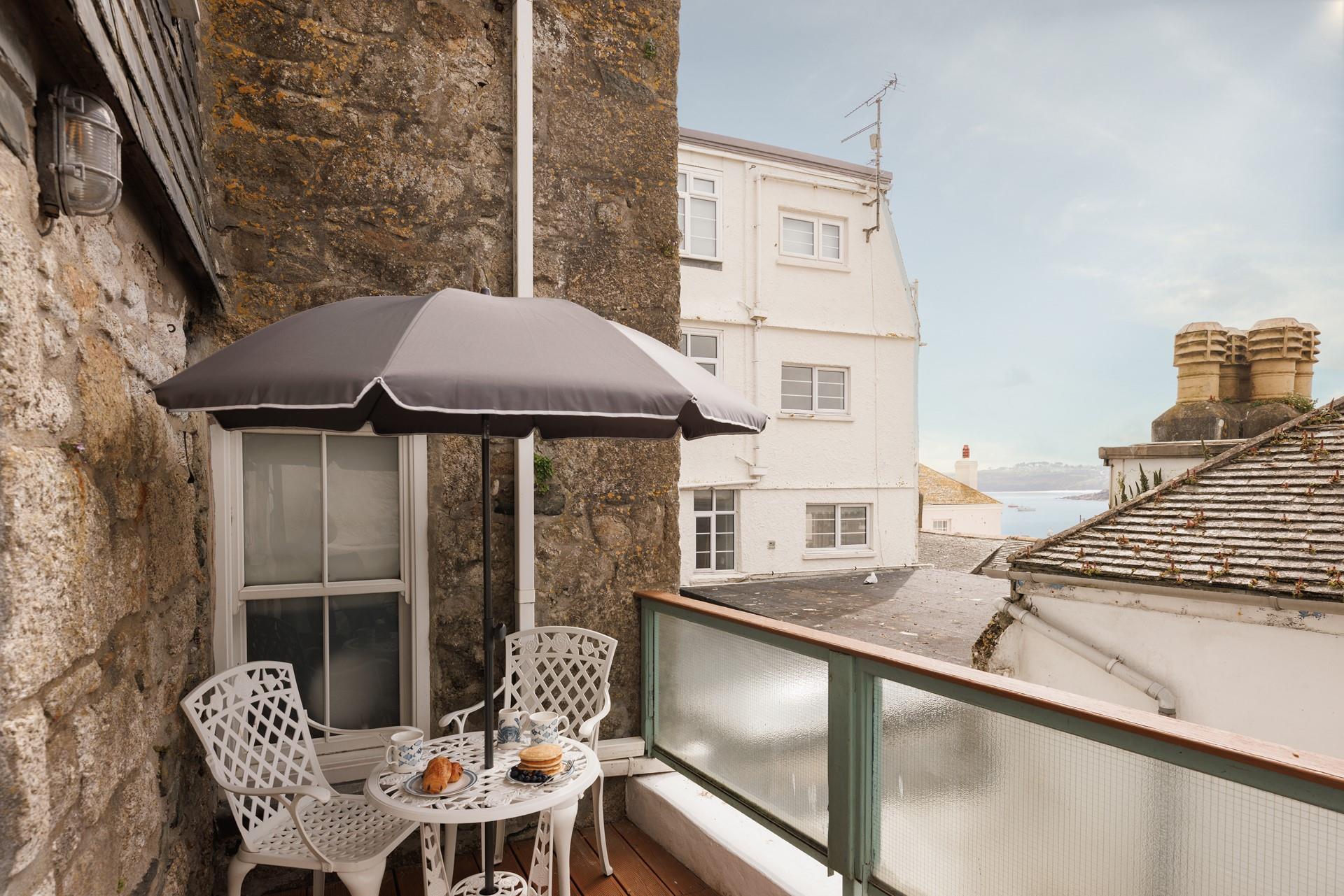 Enjoy a cuppa whilst gazing at the ocean.