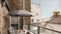 Enjoy a cuppa whilst gazing at the ocean.