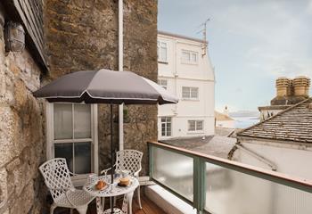 Enjoy a cuppa whilst gazing at the ocean.