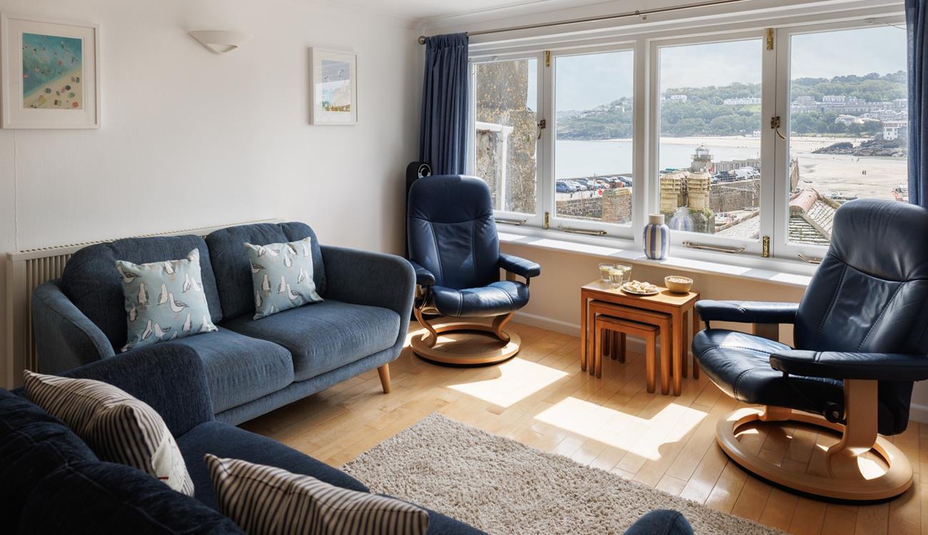 Watch the tide roll in with magnificent views of the harbour. 