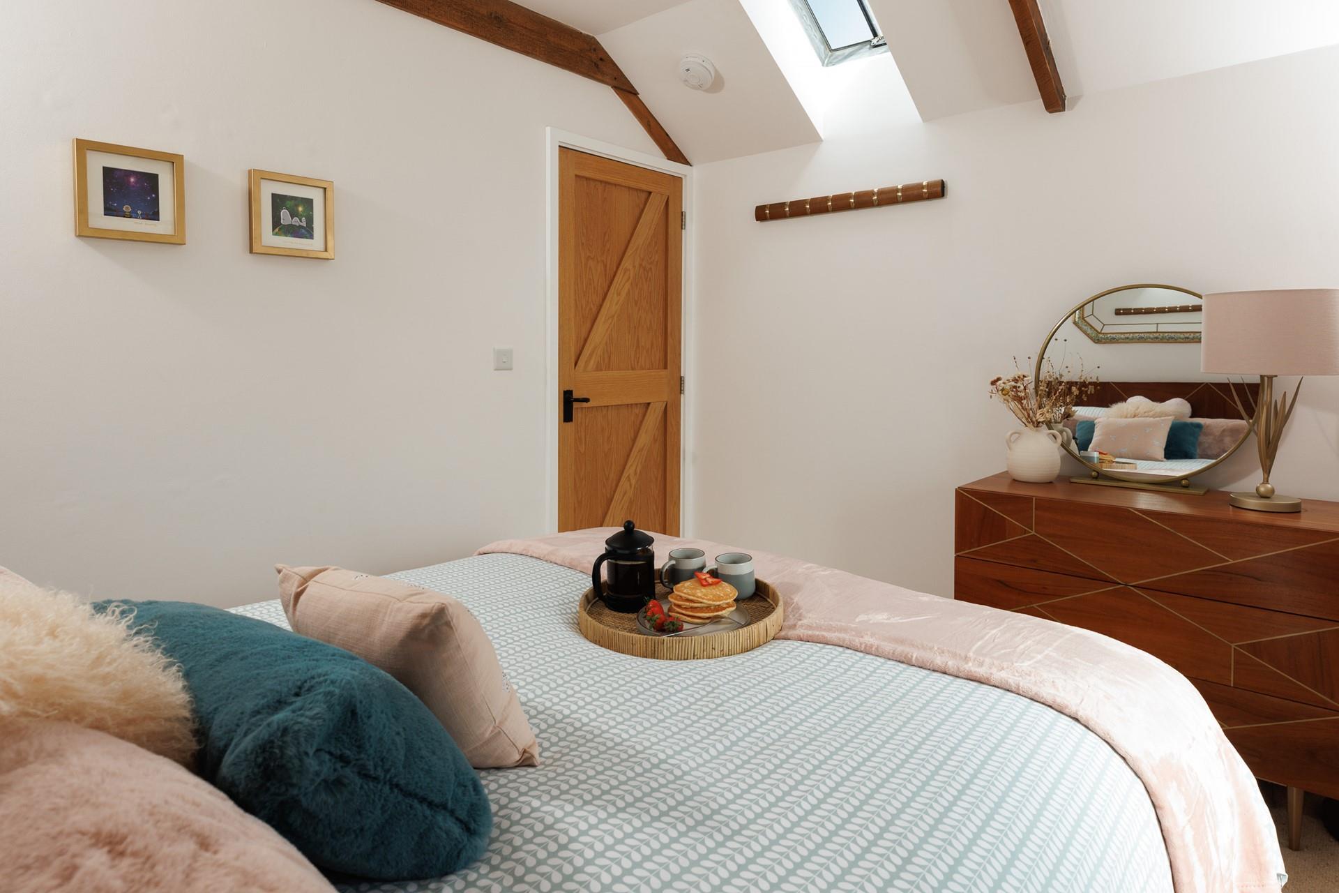 Sink into the king-sized bed and drift off into a blissful sleep. 