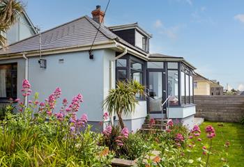 Moments from Porthleven's harbourside, Tamarind is only a short stroll from the shops and eateries.