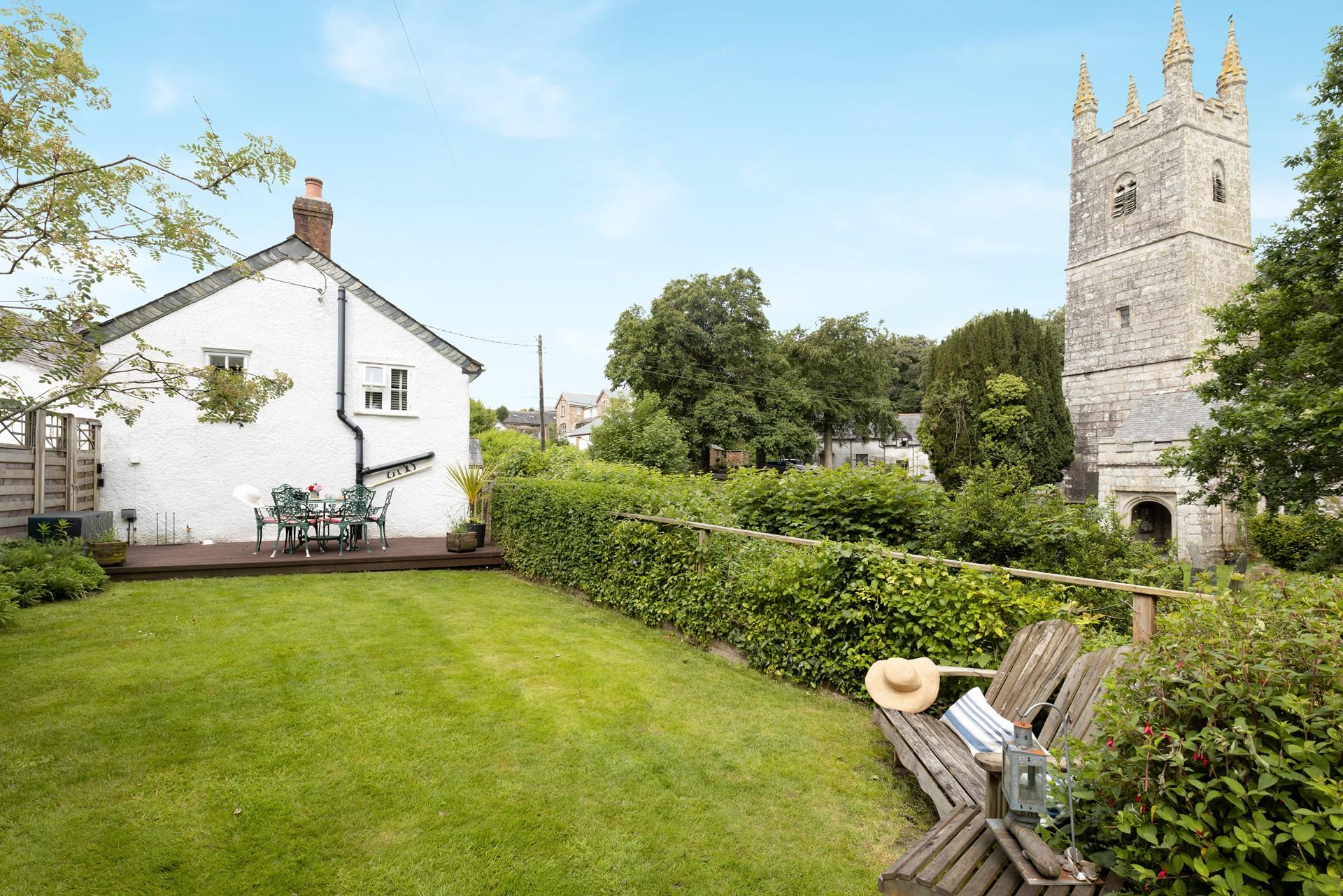 The garden is the perfect place to enjoy some fresh Cornish air. 