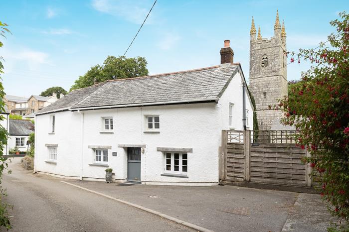 Church Cottage, Sleeps 6 in Bude