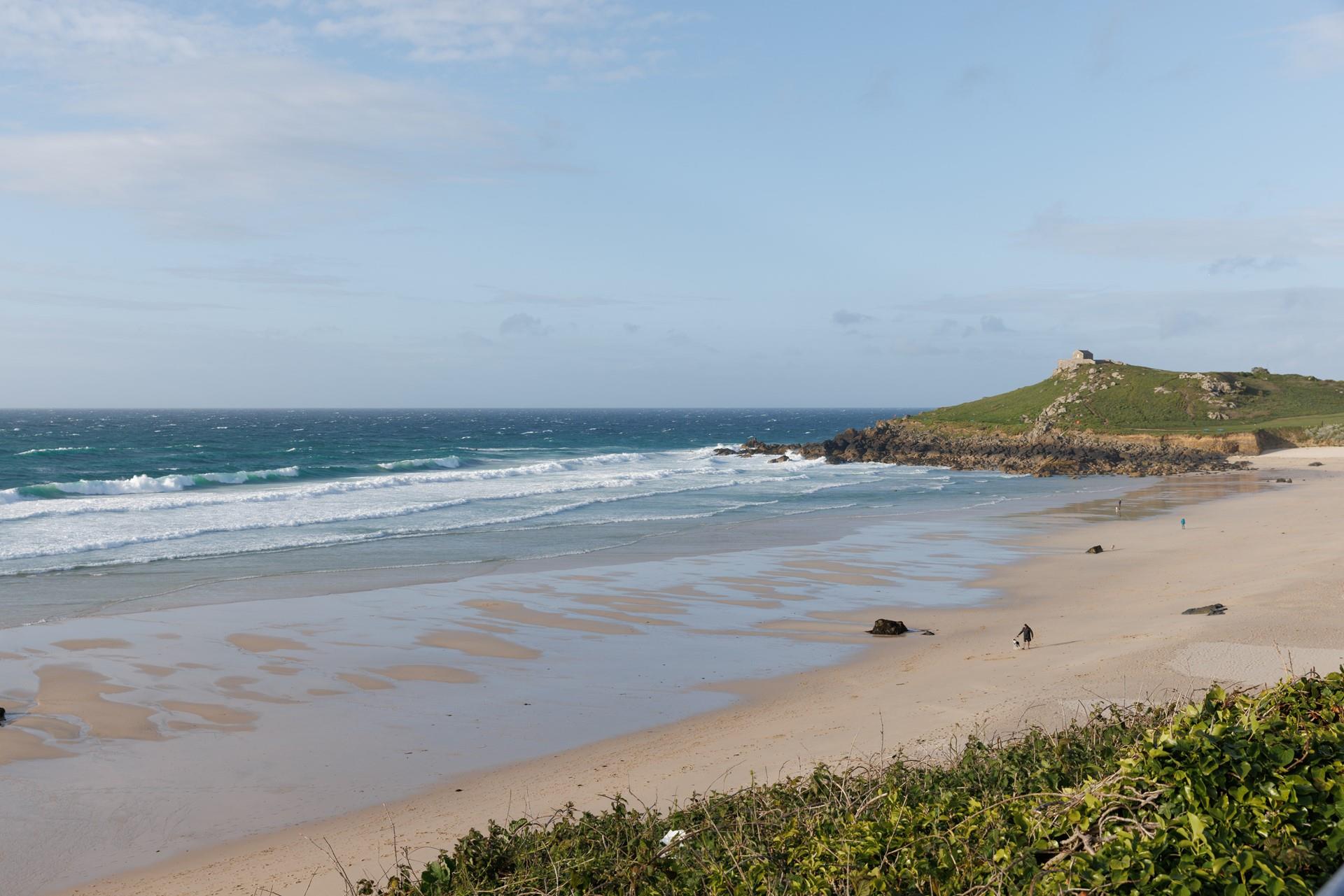 In the heart of St Ives, you're a short stroll from beaches, the harbourside and plenty of places to eat and drink.