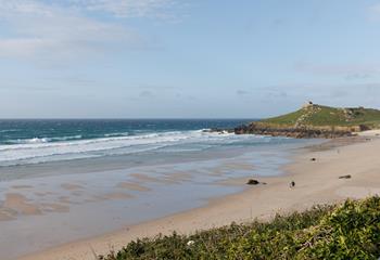 In the heart of St Ives, you're a short stroll from beaches, the harbourside and plenty of places to eat and drink.