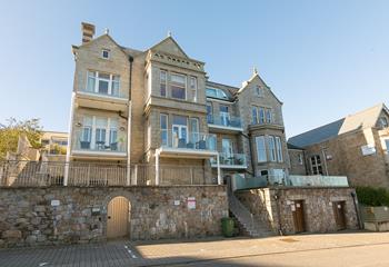 Apartment 5 Chy an Porth is located in this stunning Victorian building and offers private parking.
