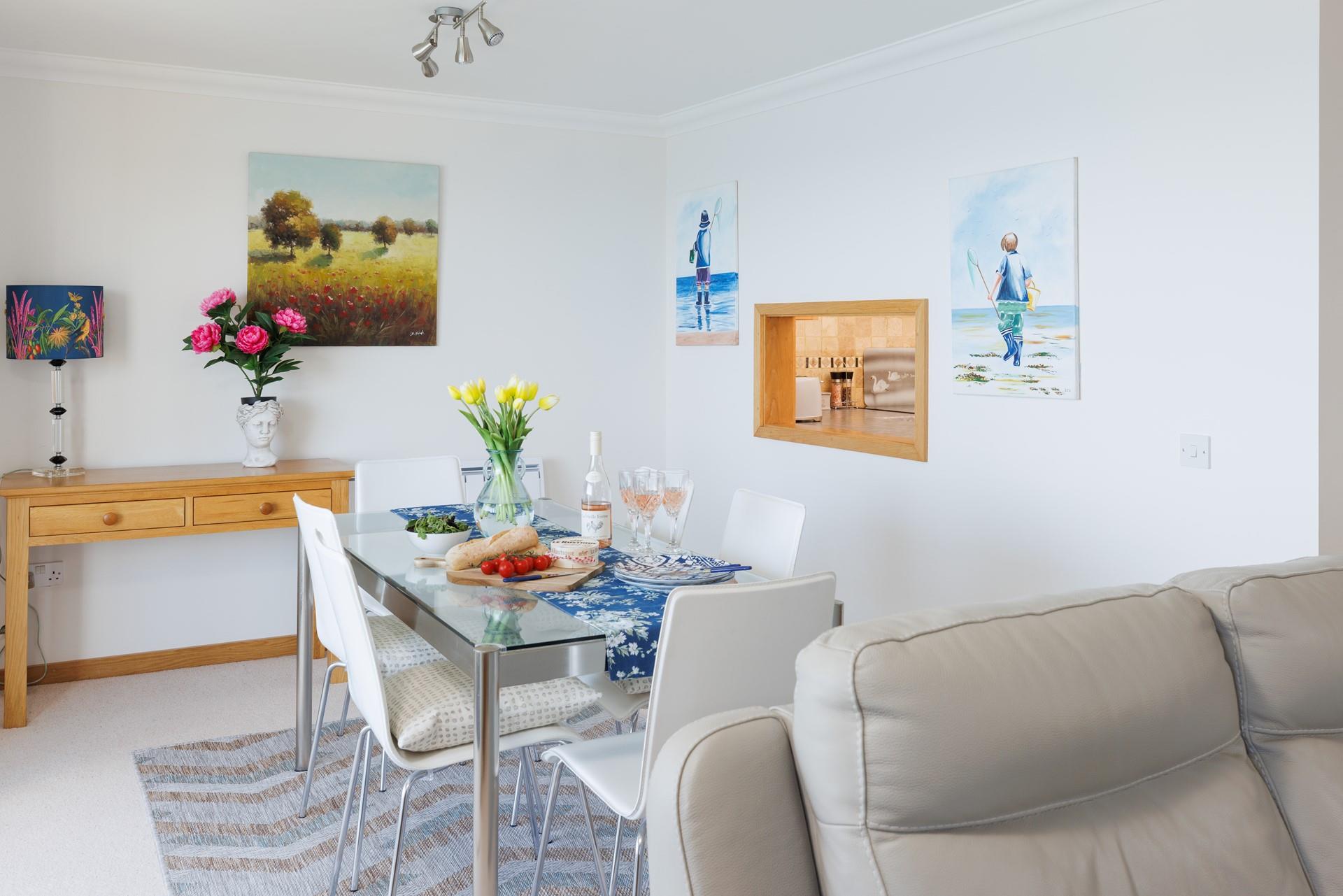 There's plenty of space for all the family to relax and dine together.
