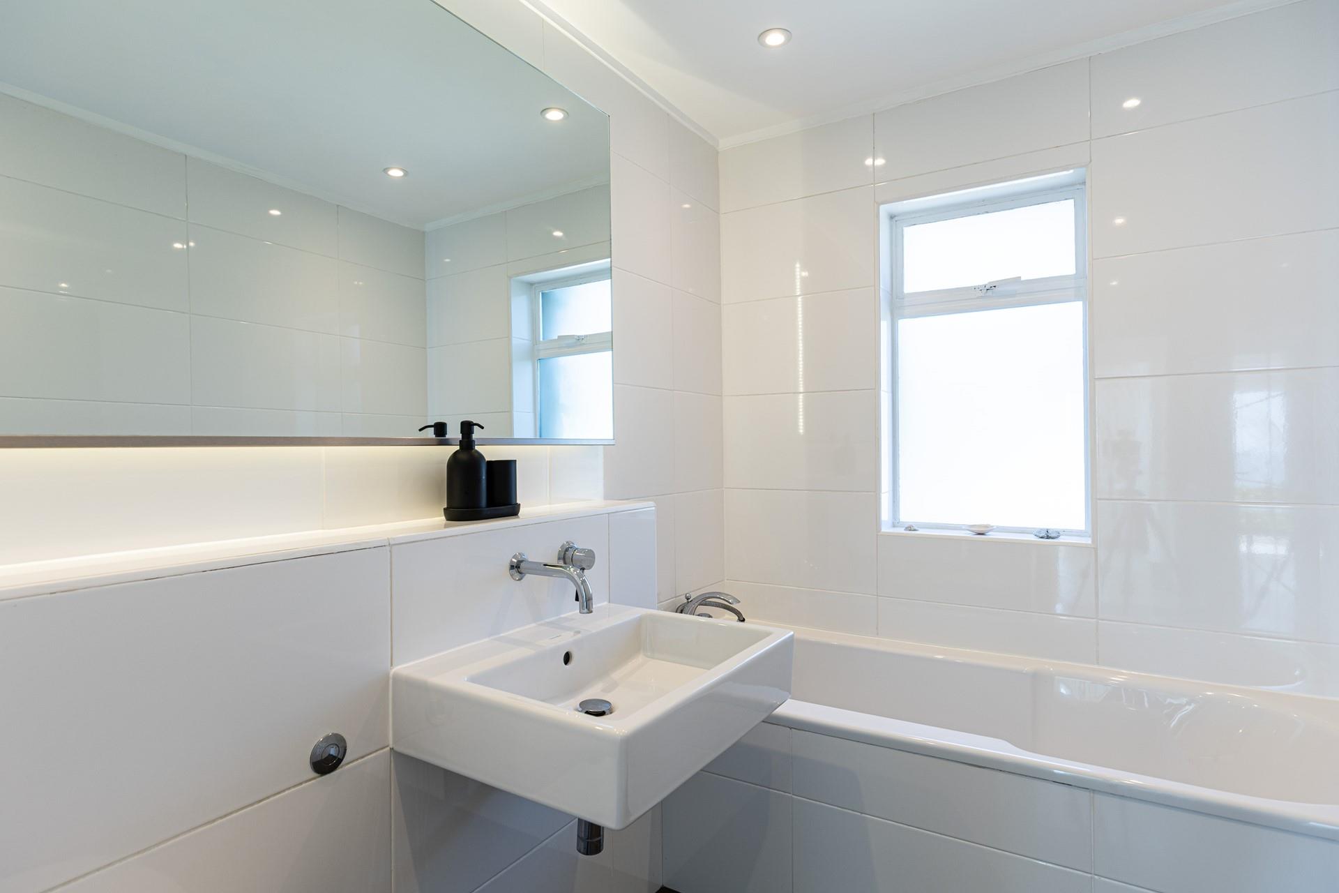 Minimalist and sleek, you'll find yourself getting ready with ease in the mornings.