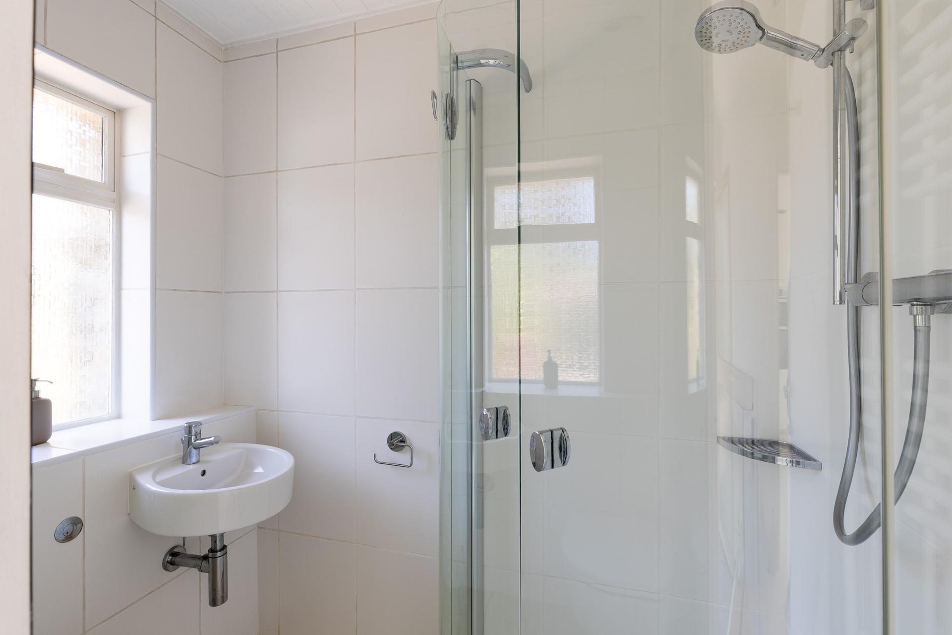 Step into the shower room for an invigorating start to the day!
