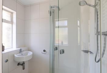 Step into the shower room for an invigorating start to the day!