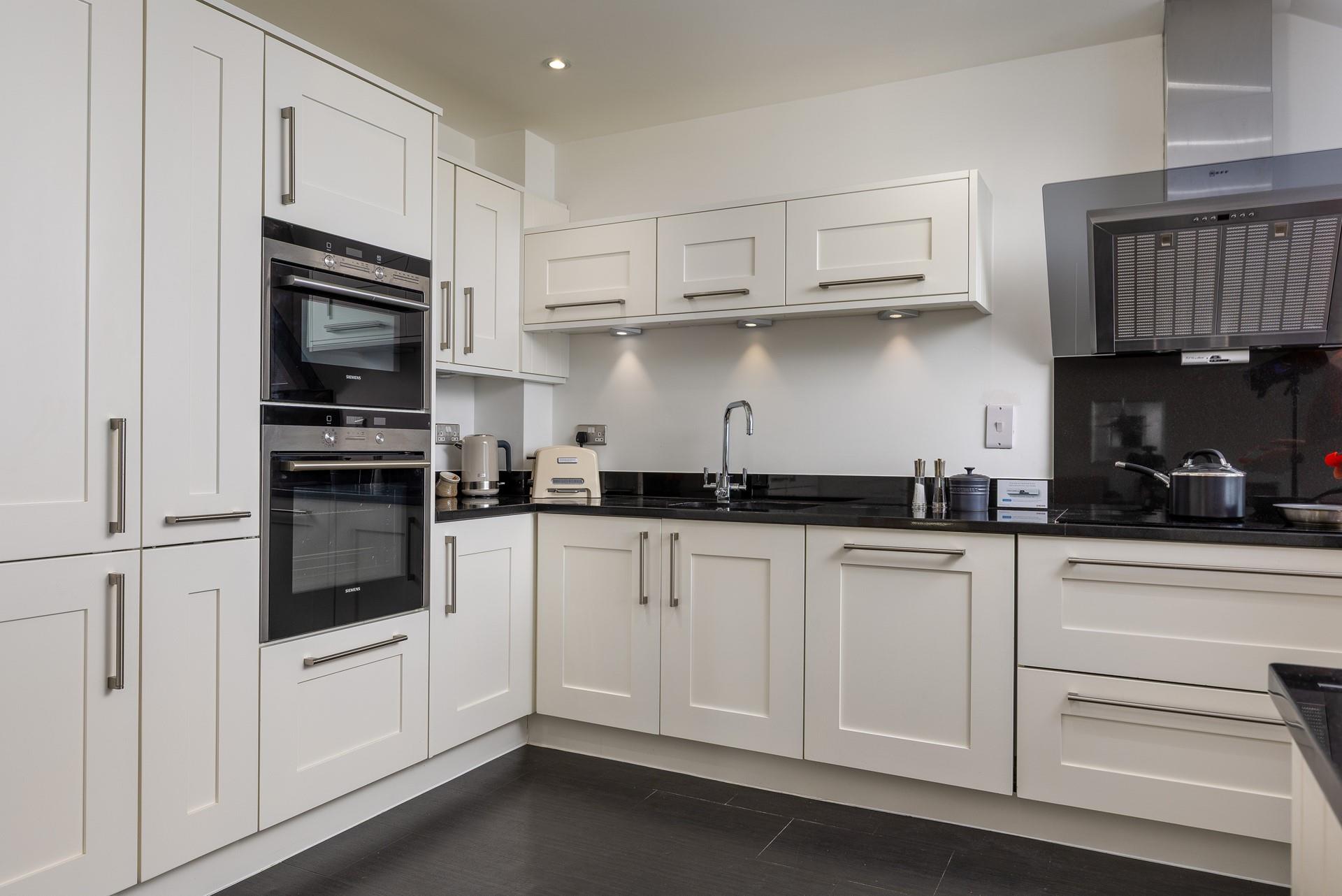 The kitchen has all the mod cons you need.