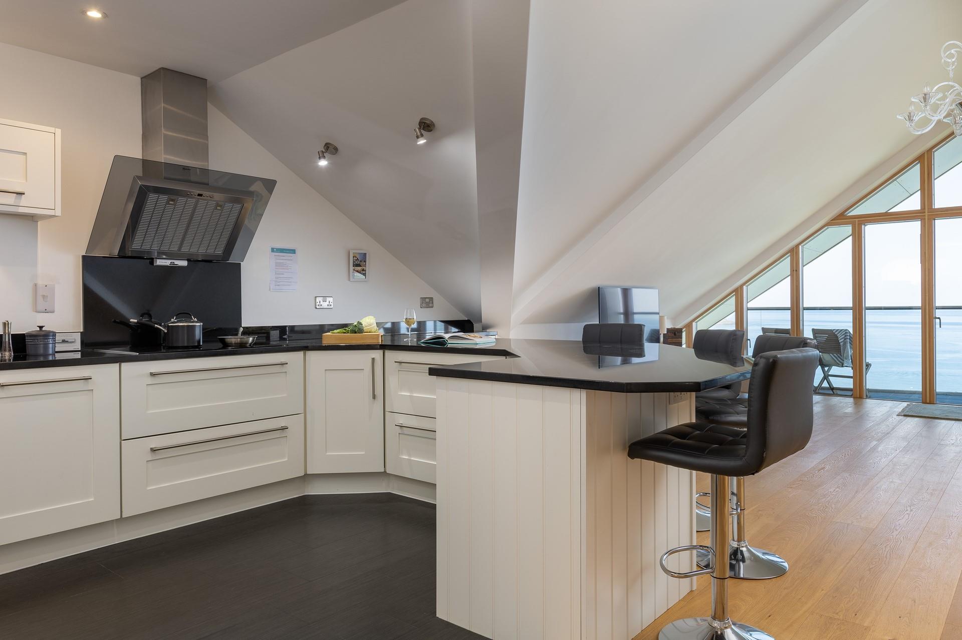 The breakfast bars means you can socialise whilst cooking!