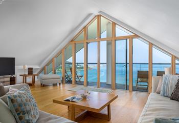 The Penthouse - Barepta Cove , Sleeps 6 + cot, Carbis Bay.