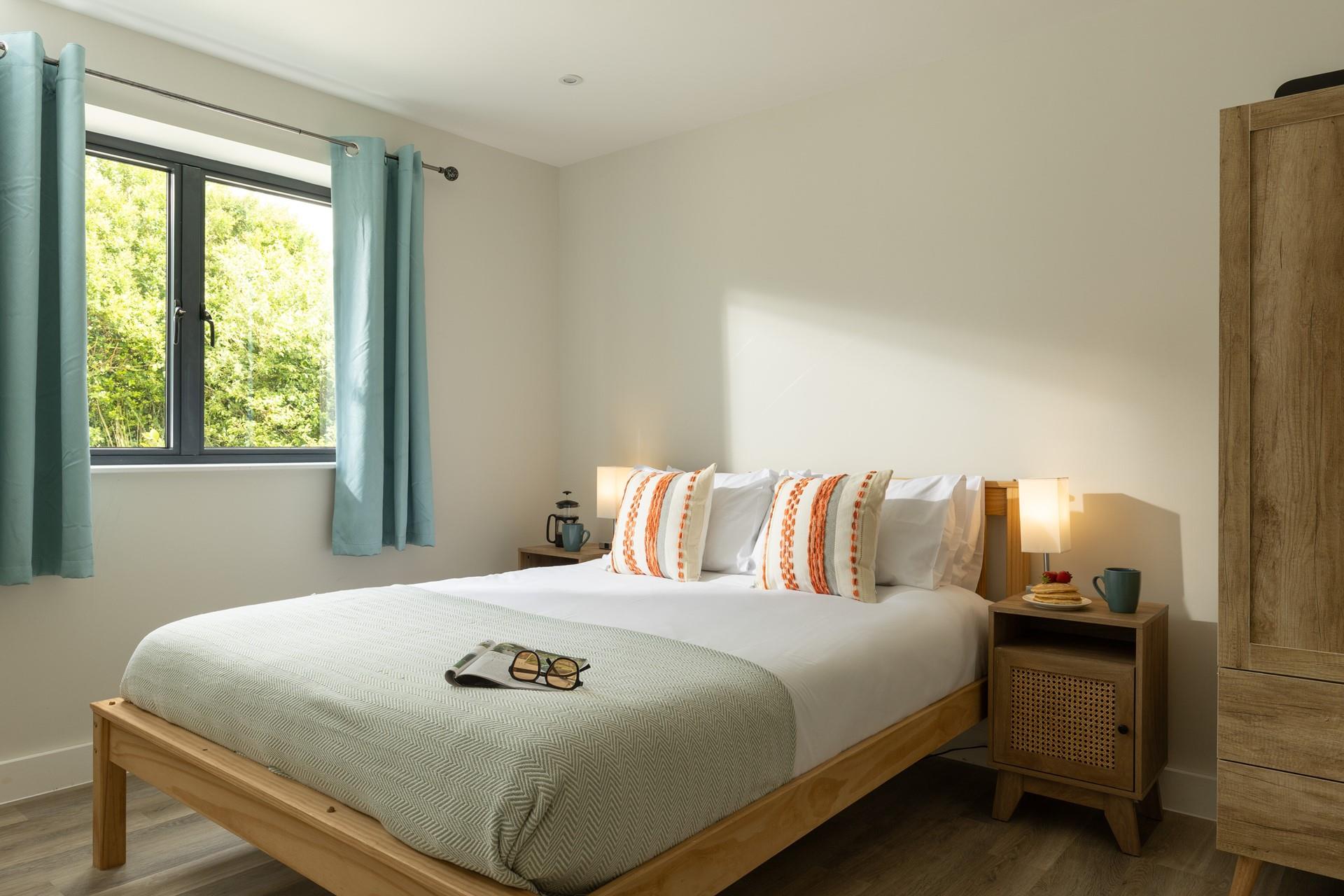 Comfortable king size beds await in both the ground floor bedrooms.