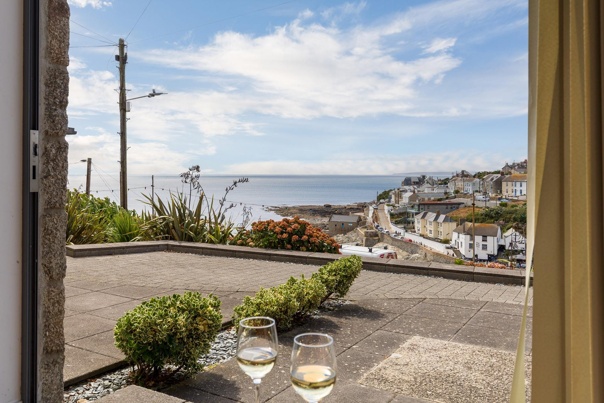 Boasting beautiful views across the water!