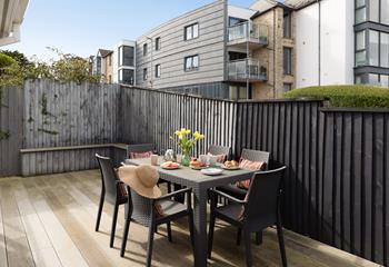 Make the most of warm mornings with breakfast outside.