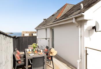 Take lunch outside and soak up a little Cornish sunshine.