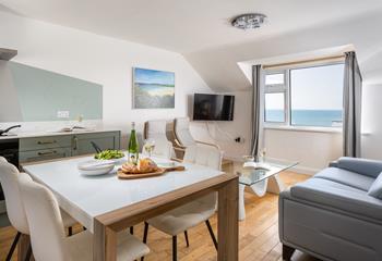 Surf Cottage , Sleeps 4, Porthleven.